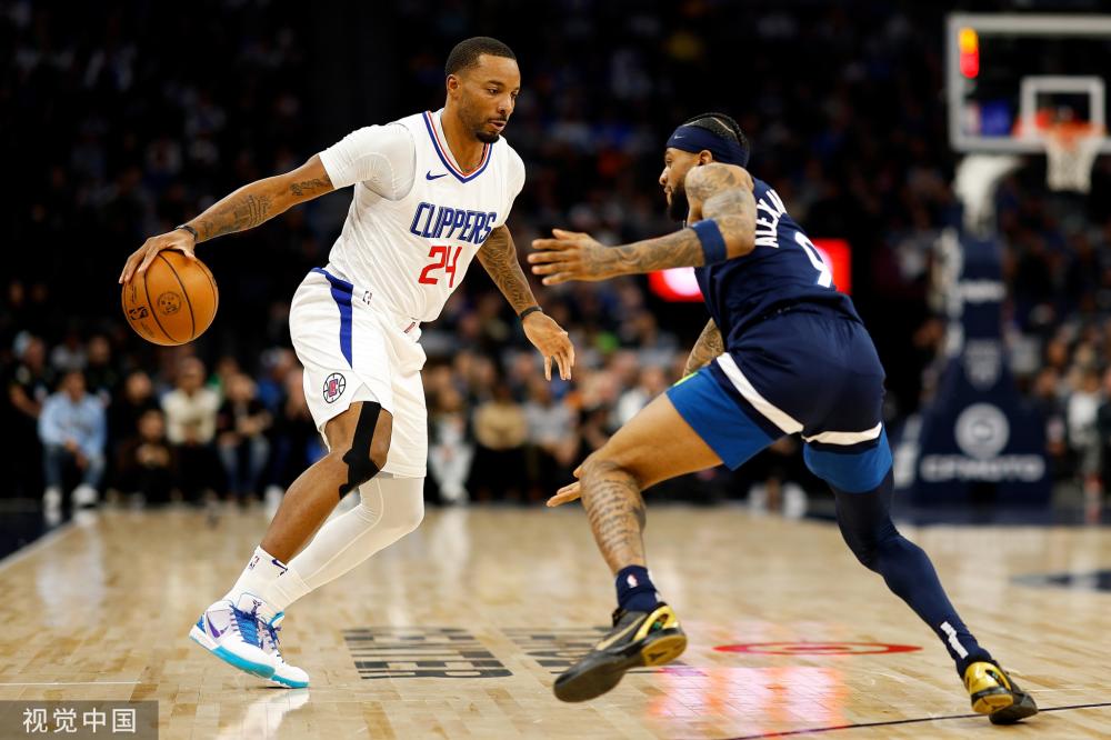 更凭借其精 更凭借其精