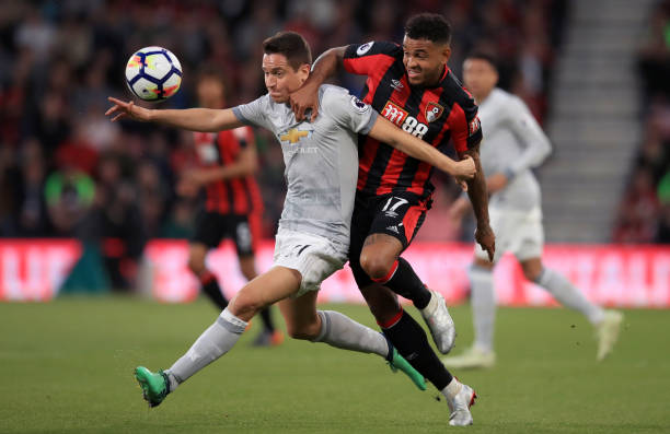 的中场抢断 的中场抢断